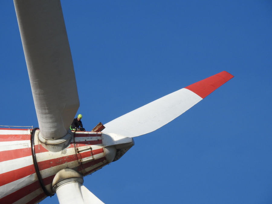 Internships opportunities in the wind power industry.